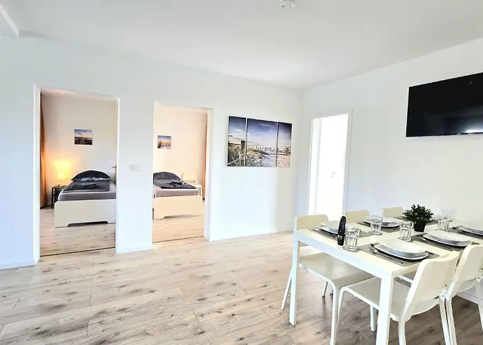 Modern 3-room With Balcony & Free Parking & Free Wi-fi In - Ha03