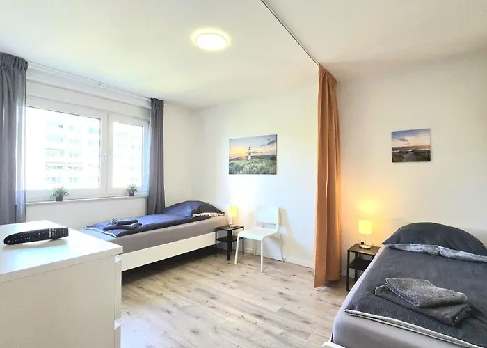 Apartment Modern 3-room With Balcony & Free Parking & Free Wi-fi In - Ha03 *